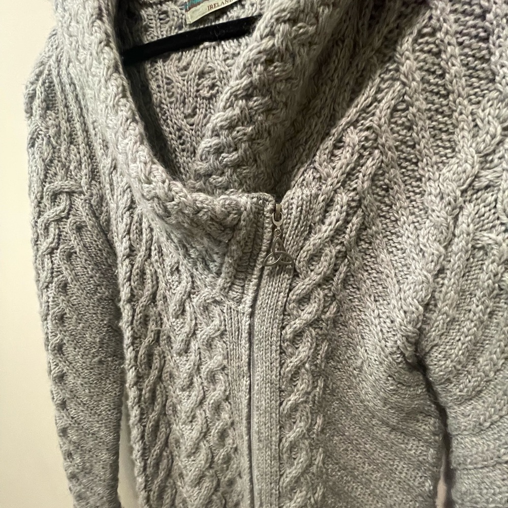 Aran Crafts % Wool Light Gray Cable Hooded Cardigan - Picture 10 of 14